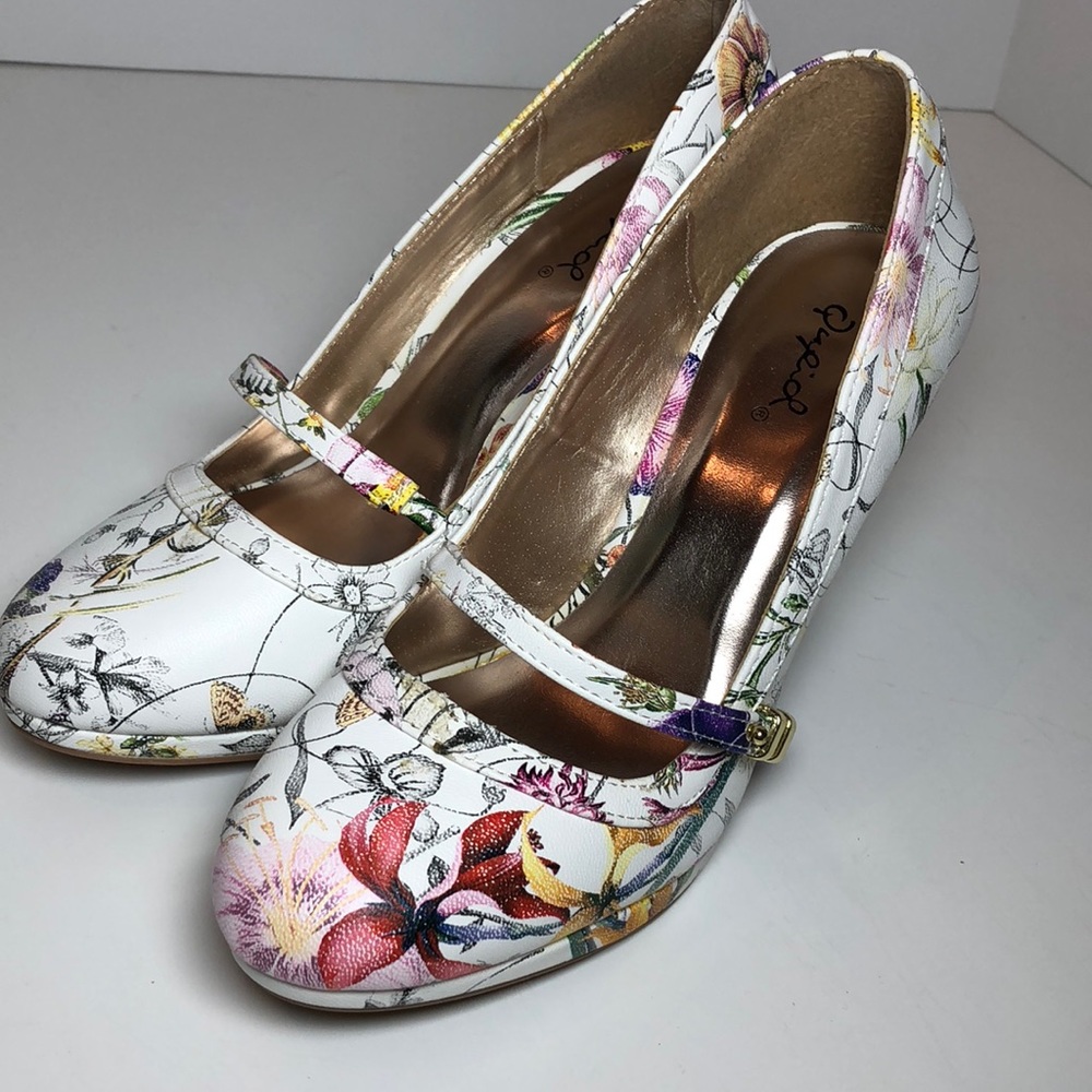 Qupid MaryJane heels size 7 1/2 never worn